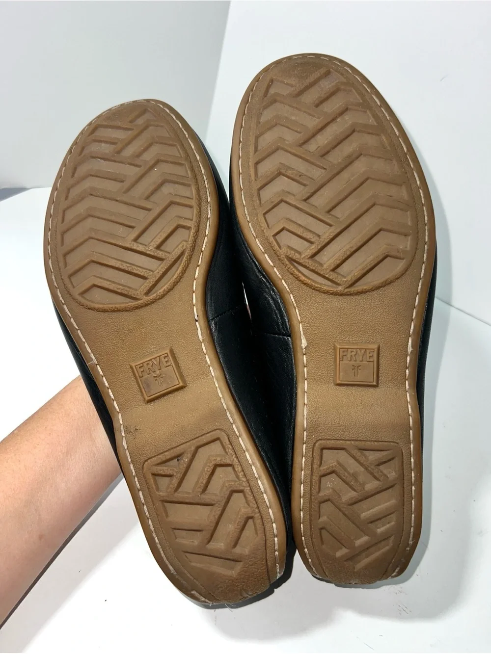 Frye Lewis Venetian Black Leather Driving Loafers Men’s 10.5 Slip On Moccasins